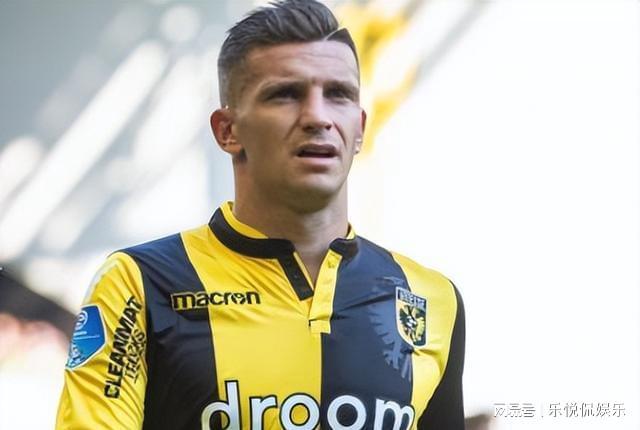 尔加斯两位 尔加斯两位